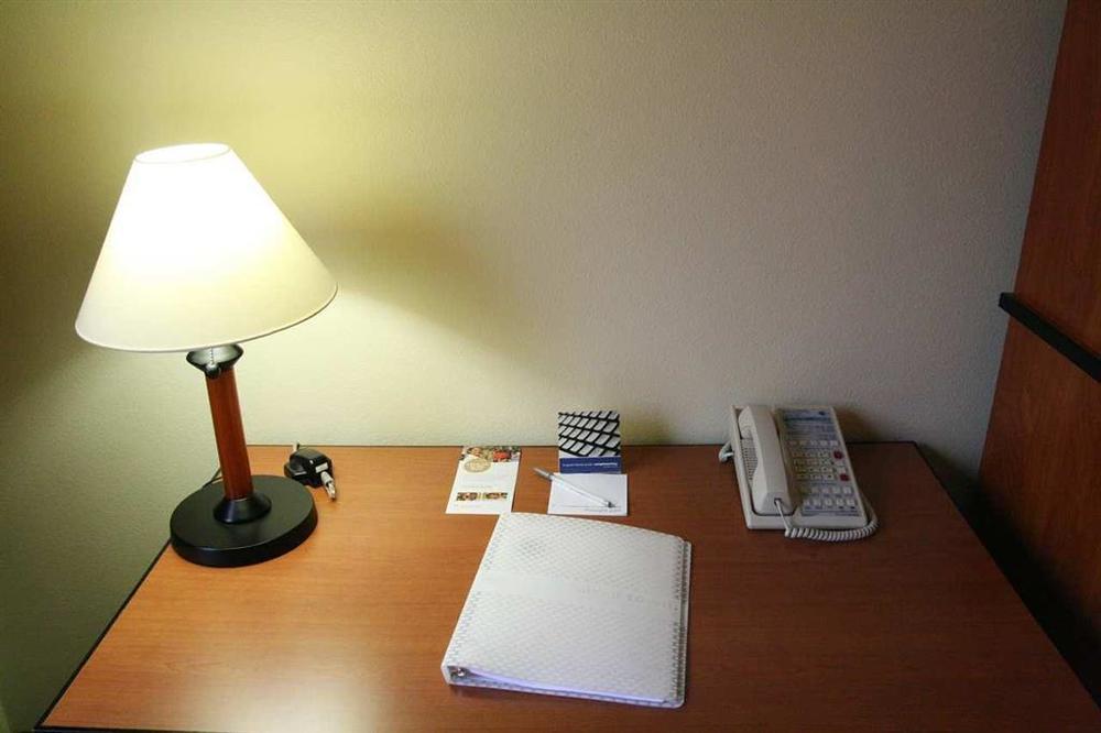 Hampton Inn & Suites Seattle North/Lynnwood Room photo